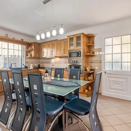 펜션 Linda Paisagem 칼례타