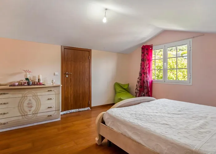 Linda Paisagem Ferienhaus Calheta (Madeira)